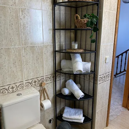 Vivienda Con Vistas Al Mar, Cerca De La Playa Y 3 Bedrooms Apartment *